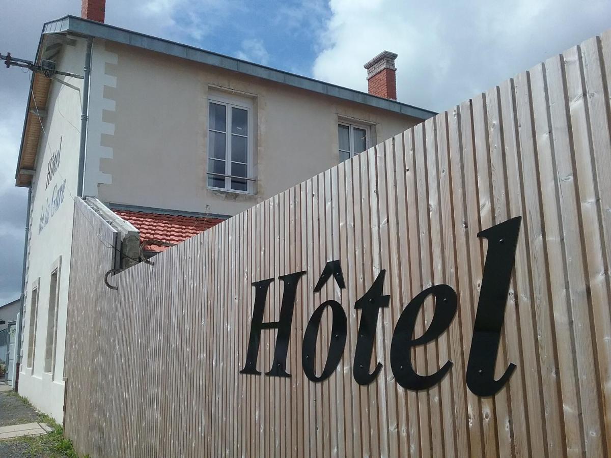 Hotel De La Gare Surgères Zewnętrze zdjęcie