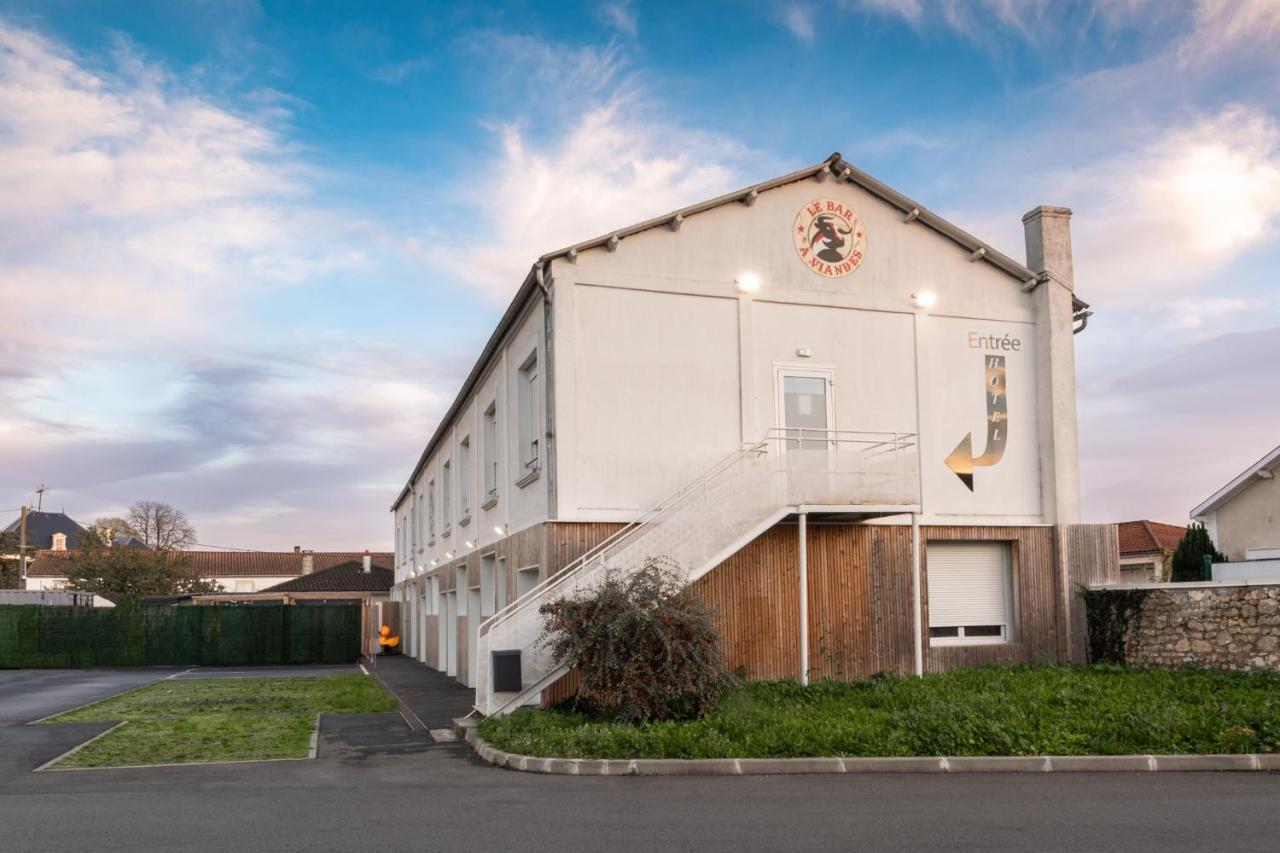 Hotel De La Gare Surgères Zewnętrze zdjęcie