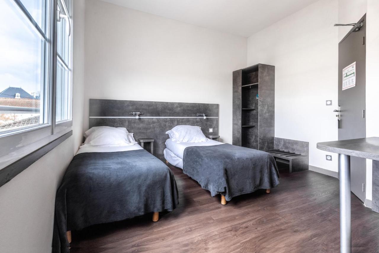 Hotel De La Gare Surgères Zewnętrze zdjęcie